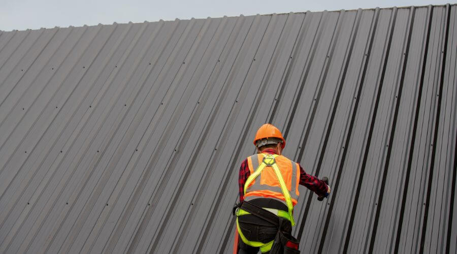 Professional gutter cleaning in Emerald Isle, NC
